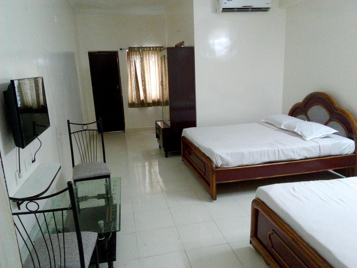 Sahasra Residency Hotel Hyderabad Exterior foto
