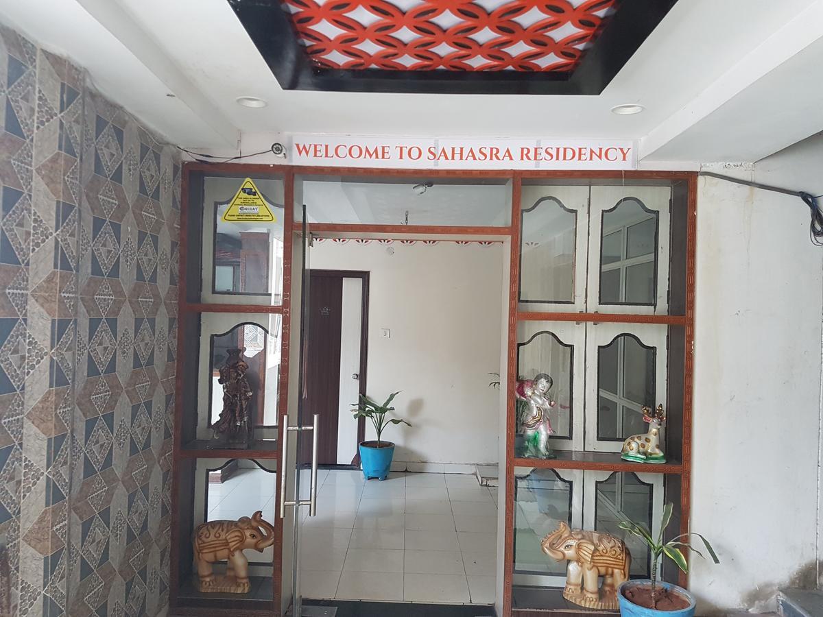 Sahasra Residency Hotel Hyderabad Exterior foto