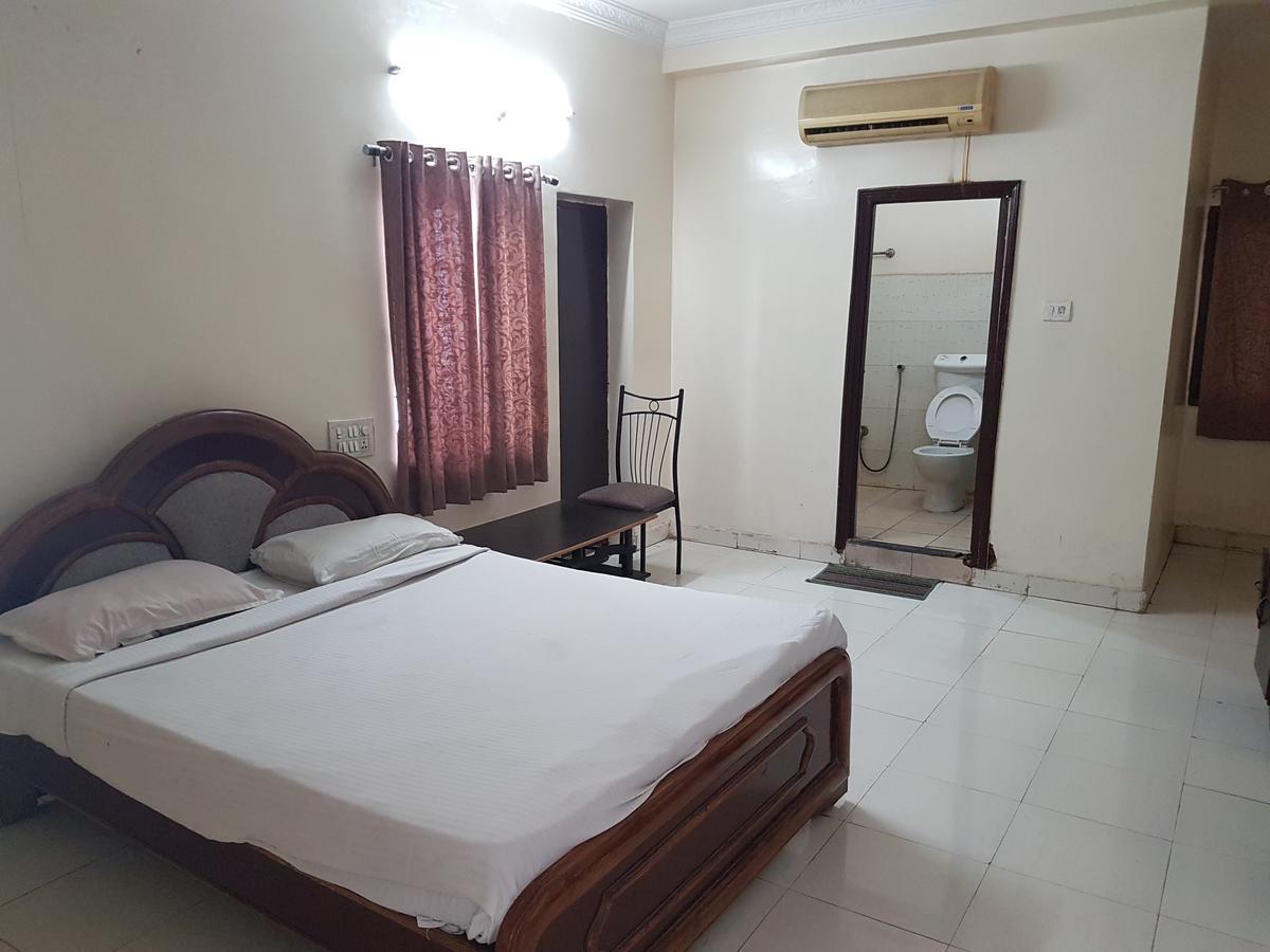 Sahasra Residency Hotel Hyderabad Exterior foto
